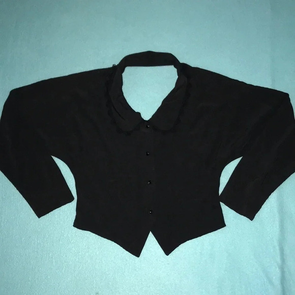 𝅺MYSTIFIED crocheted flowers around collar button up cut out back blouse size S - Picture 1 of 11